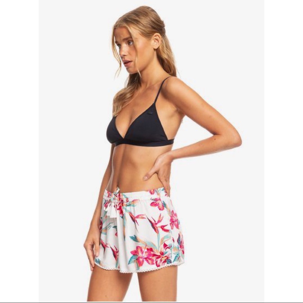 Roxy Salty Tan Shorts - Picture 3 of 6